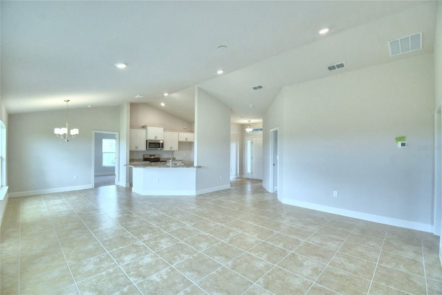 Spacious, unfurnished interior of a new home in Cadence Crossing, Auburndale (Image 21).