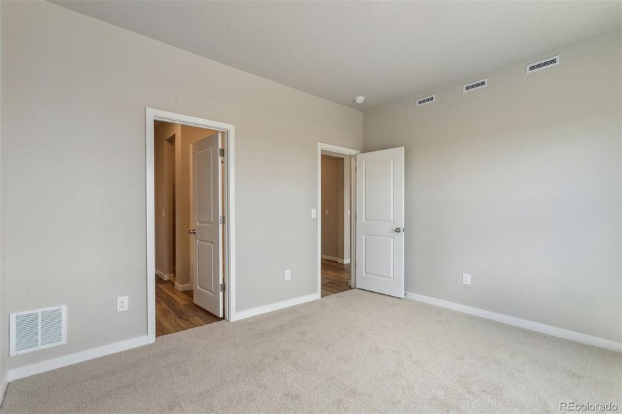 Spacious, unfurnished interior of a new home in Bennett Ranch, Bennett (Image 7).
