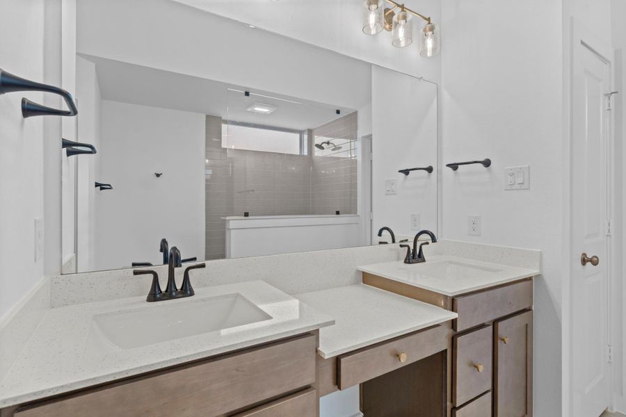 Furnished interior view inside a new home in , Missouri City (Image 11).