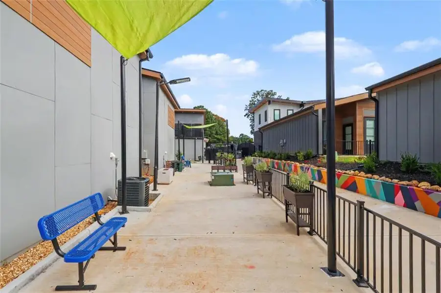 Community amenities in , Union City (Image 38). Community amenities in , Union City (Image 38).