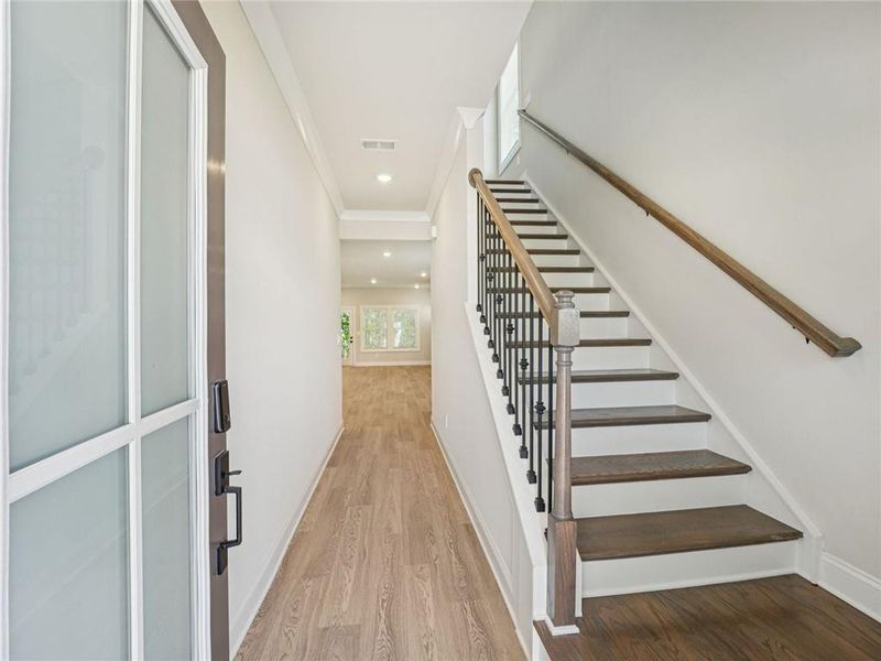 Spacious, unfurnished interior of a new home in Hawthorne Station, College Park (Image 11).