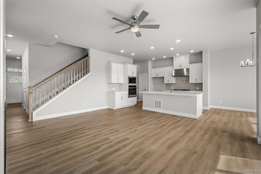 Spacious, unfurnished interior of a new home in Trailside at Cottonwood Creek, Colorado Springs (Image 24).