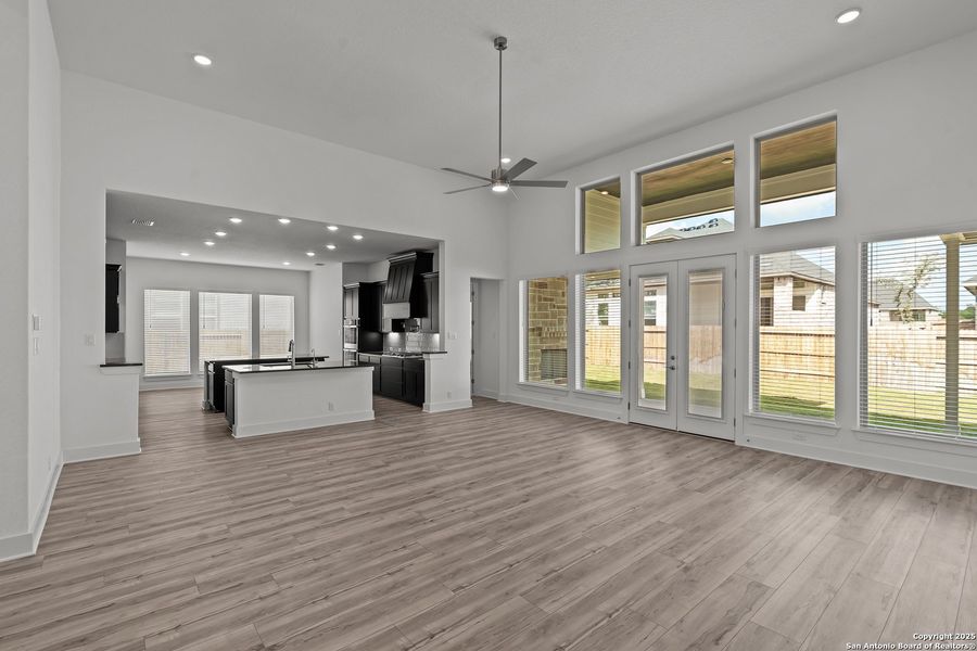 Spacious, unfurnished interior of a new home in Mesa Western, Cibolo (Image 28). Spacious, unfurnished interior of a new home in Mesa Western, Cibolo (Image 28).