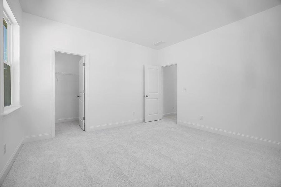 Spacious, unfurnished interior of a new home in Bailey Fence, Dacula (Image 34).