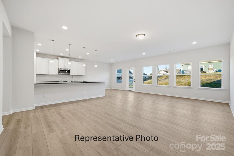 Spacious, unfurnished interior of a new home in Pine Bluff, Midland (Image 21).