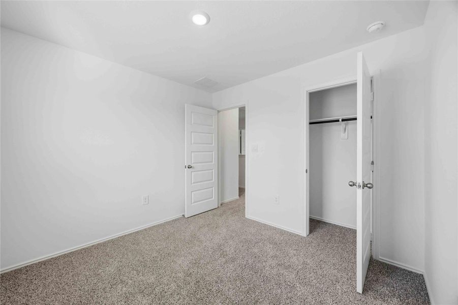 Spacious, unfurnished interior of a new home in Legacy Village, Houston (Image 18). Spacious, unfurnished interior of a new home in Legacy Village, Houston (Image 18).