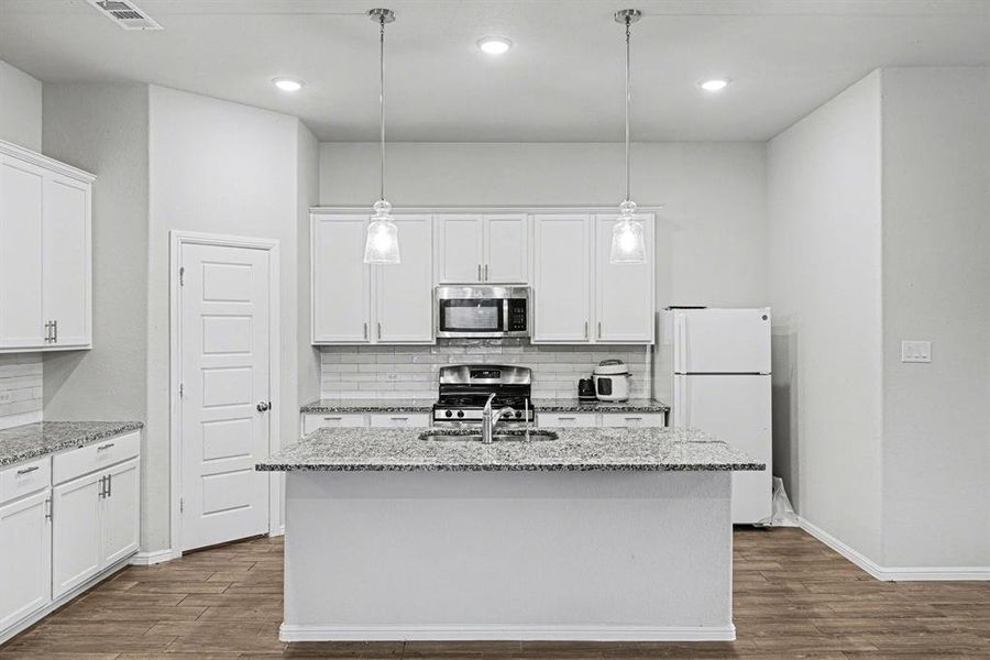 Furnished interior view inside a new home in , Fort Worth (Image 4).