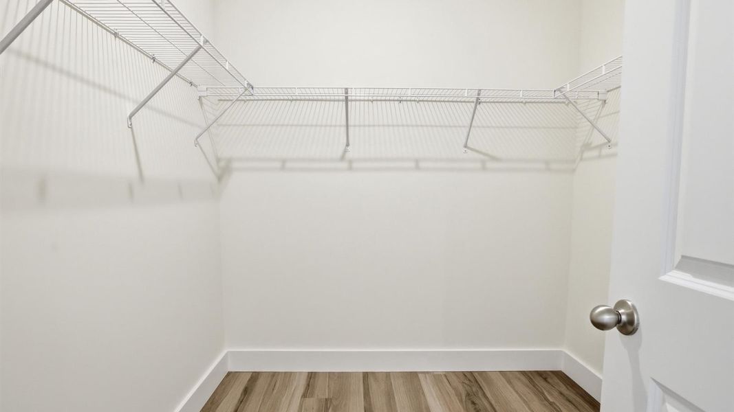 Spacious, unfurnished interior of a new home in Millstone Village, Morristown (Image 26).