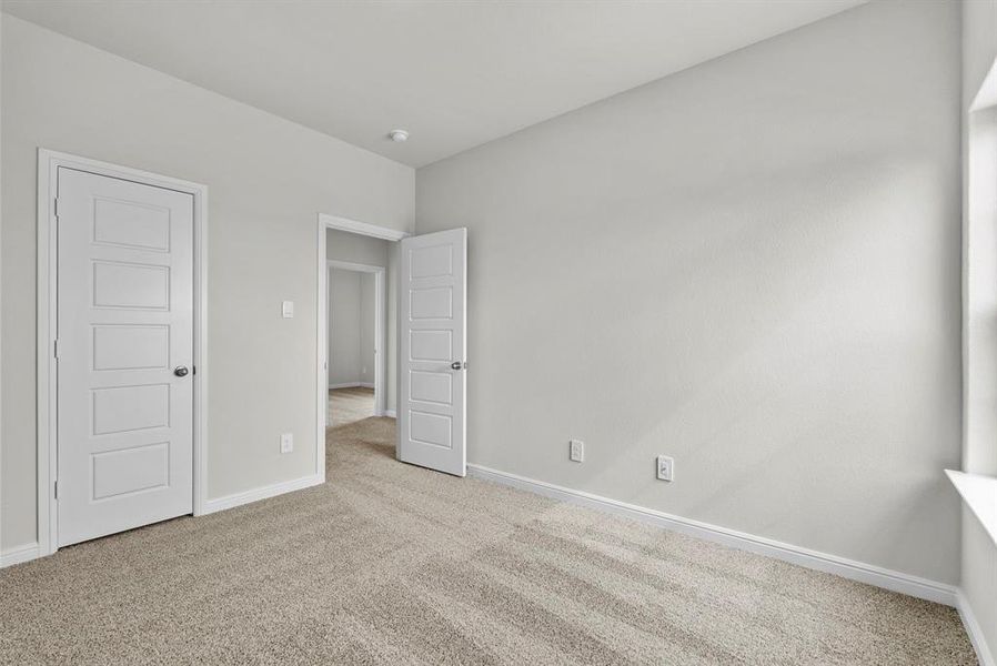 Spacious, unfurnished interior of a new home in The Canyons, Keene (Image 16).