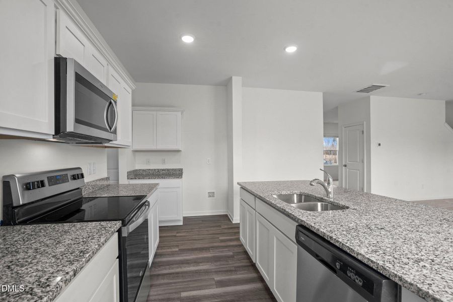 13-web-or-mls-_NFP7499 13-web-or-mls-_NFP7499