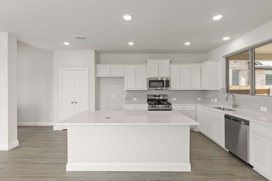 Furnished interior view inside a new home in Elevon, Lavon (Image 8).