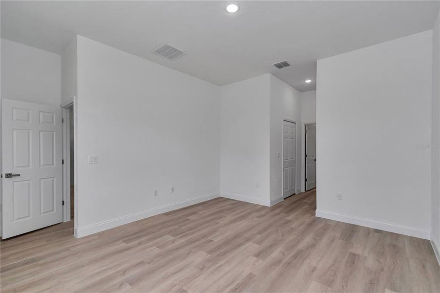 Spacious, unfurnished interior of a new home in , Citrus Springs (Image 31). Spacious, unfurnished interior of a new home in , Citrus Springs (Image 31).