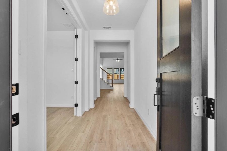 Sample product photo. Actual exterior and interior selections may vary by homesite. Photo may be virtually staged.