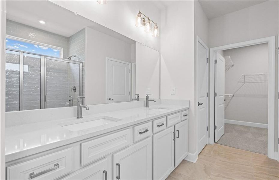 Furnished interior view inside a new home in Del Webb at Lake Oconee, Greensboro (Image 6).