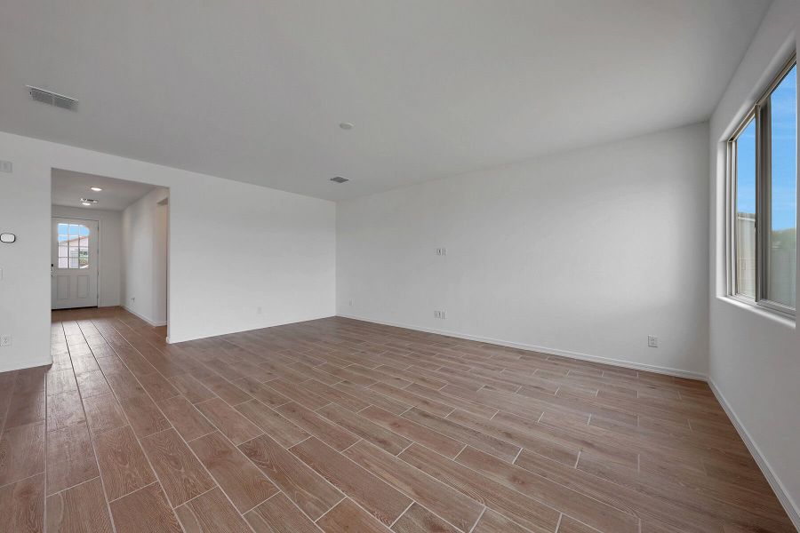 Spacious, unfurnished interior of a new home in Landmarke, San Tan Valley (Image 13). Spacious, unfurnished interior of a new home in Landmarke, San Tan Valley (Image 13).