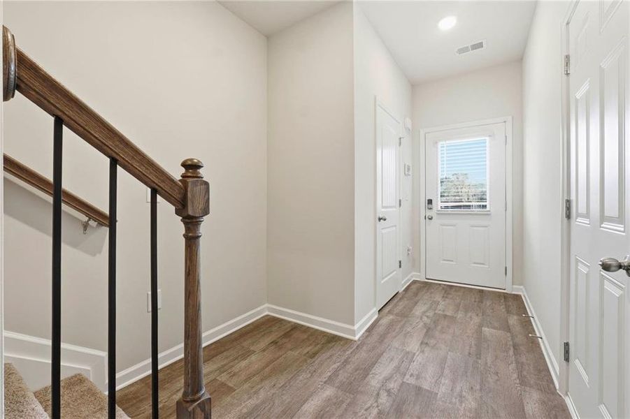 Spacious, unfurnished interior of a new home in Carolina, Palmetto (Image 9).