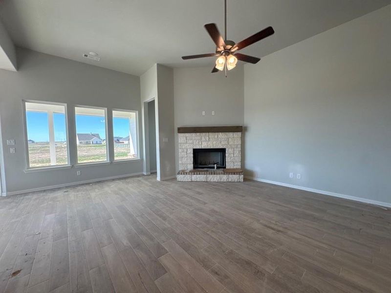 Spacious, unfurnished interior of a new home in Fairview Meadows, New Fairview (Image 7).