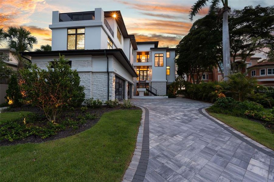 Exterior details and patio area of a home in , Sarasota (Image 1). Exterior details and patio area of a home in , Sarasota (Image 1).