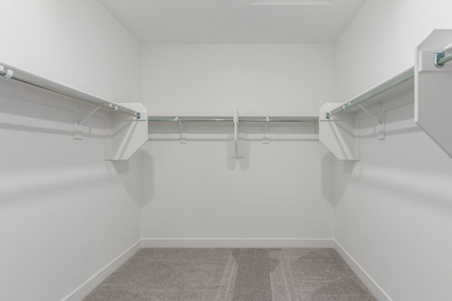 Spacious, unfurnished interior of a new home in Teravalis, Buckeye (Image 9).