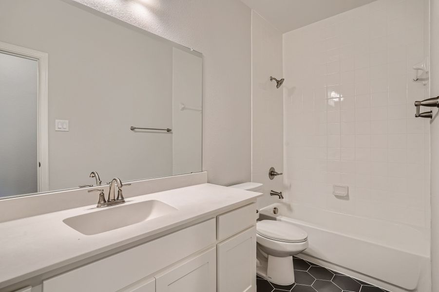 Plan 1683 Secondary Bathroom Representative Photo