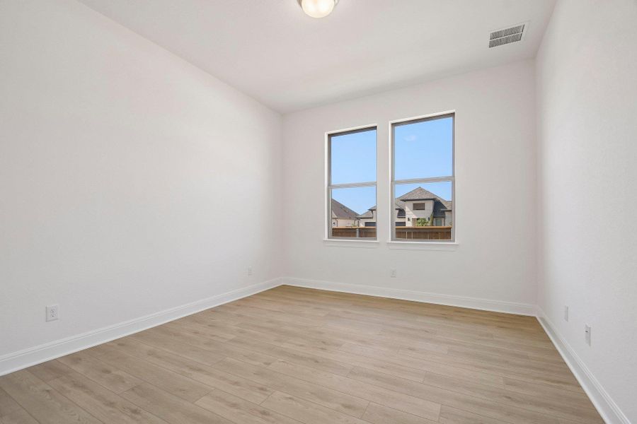 Spacious, unfurnished interior of a new home in 6 Creeks, Kyle (Image 29). Spacious, unfurnished interior of a new home in 6 Creeks, Kyle (Image 29).