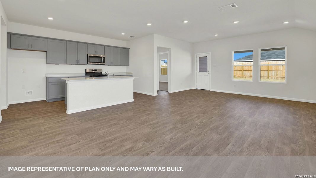 Spacious, unfurnished interior of a new home in Paramount, Kyle (Image 13).