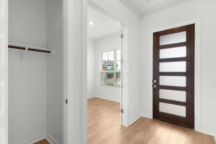 Spacious, unfurnished interior of a new home in The Grove at Blackhawk, Pflugerville (Image 20). Spacious, unfurnished interior of a new home in The Grove at Blackhawk, Pflugerville (Image 20).