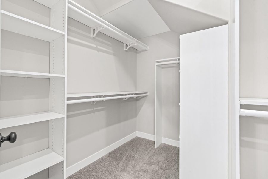 Spacious, unfurnished interior of a new home in Lockwood, Collierville (Image 20).