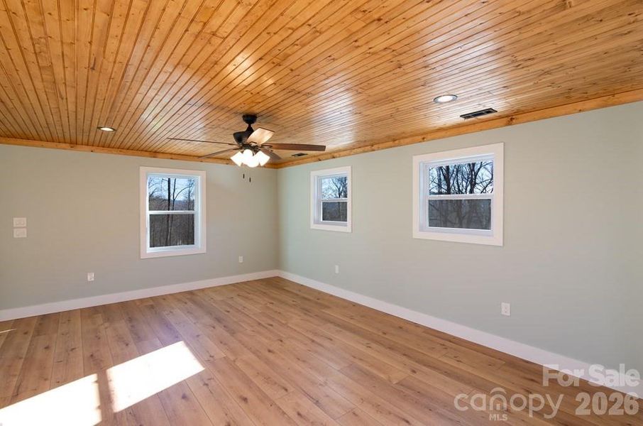 Spacious, unfurnished interior of a new home in , Sylva (Image 28).