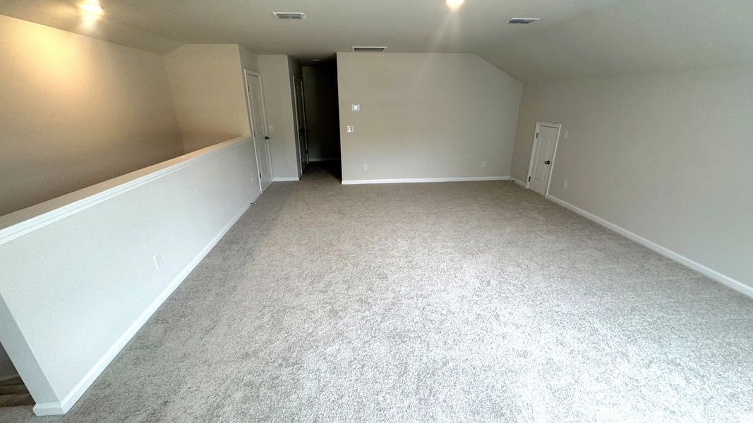 Spacious, unfurnished interior of a new home in Watson Hill, Summerville (Image 14).