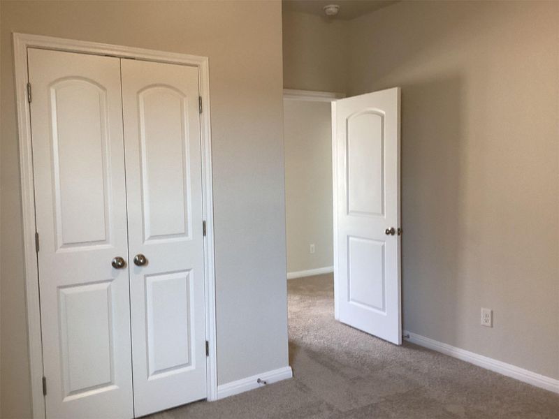 Spacious, unfurnished interior of a new home in Lariat, Liberty Hill (Image 17).