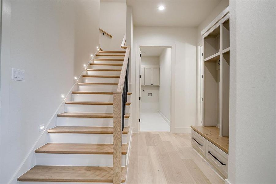 Furnished interior view inside a new home in , Lipan (Image 18).