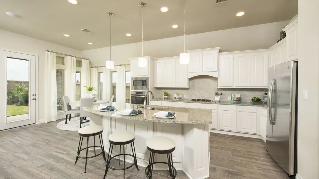 Representative furnished interior of a home built from the 2935W by Perry Homes in Briarley, Montgomery (Image 22).