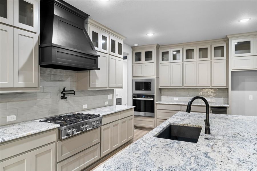 Representative furnished interior of a home built from the The Harper II by Doug Parr Custom Homes in Monarch Manor, Poolville (Image 15).