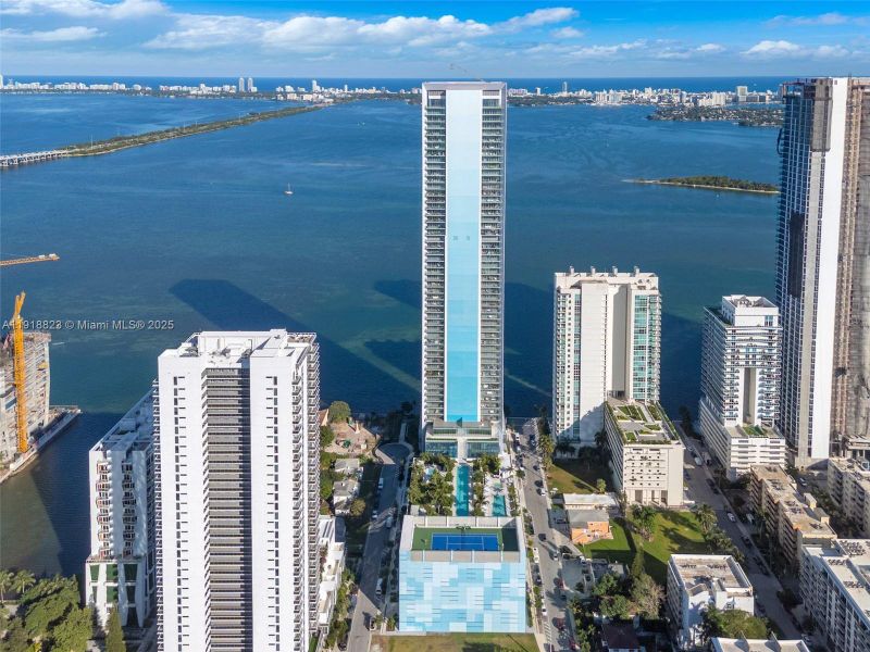 Condo located in Miami, FL showcasing its design and architecture (Image 15). Condo located in Miami, FL showcasing its design and architecture (Image 15).