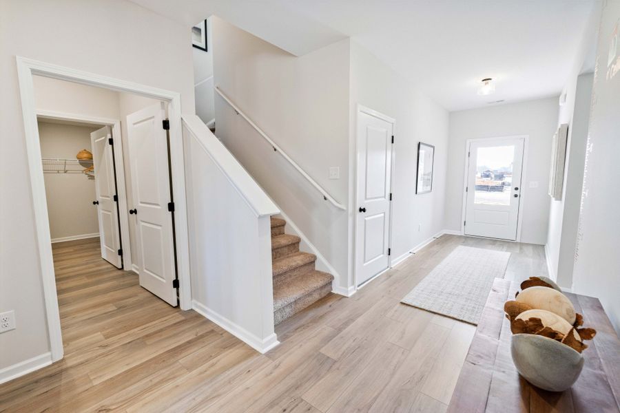 Spacious, unfurnished interior of a new home in Jackson Hills, Clarksville (Image 27).