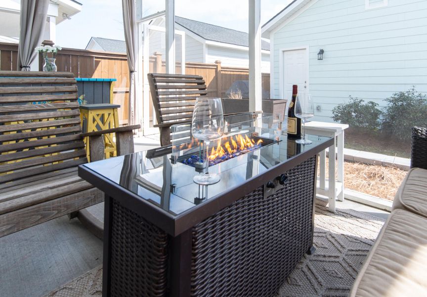 Exterior details and patio area of a home in Nexton - Midtown - The Park Collection, Summerville (Image 3).