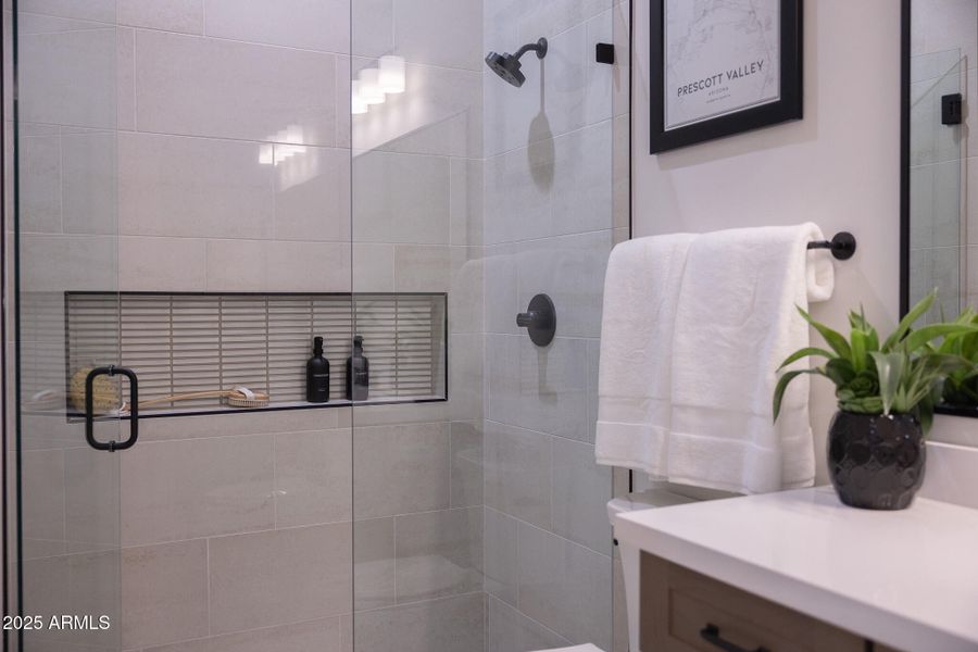 35 Hall Bath Shower B6-2 35 Hall Bath Shower B6-2