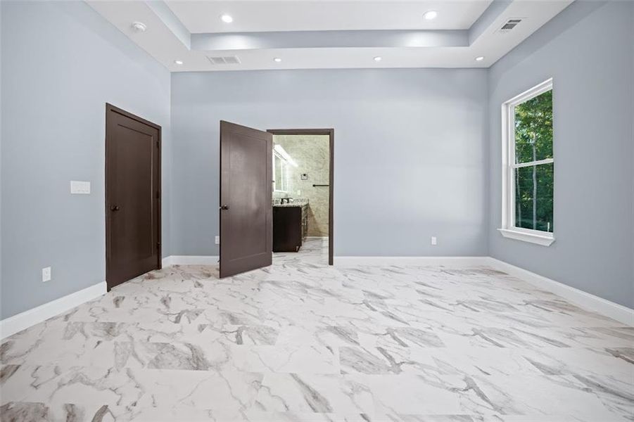 Spacious, unfurnished interior of a new home in , Grayson (Image 37).