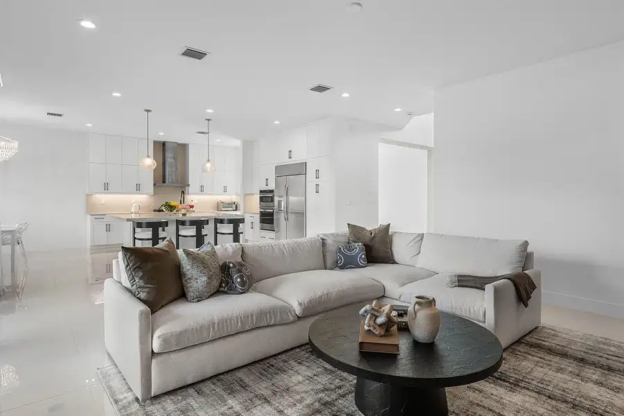 019-8209EssexCountryClubDrive-BocaRaton-
