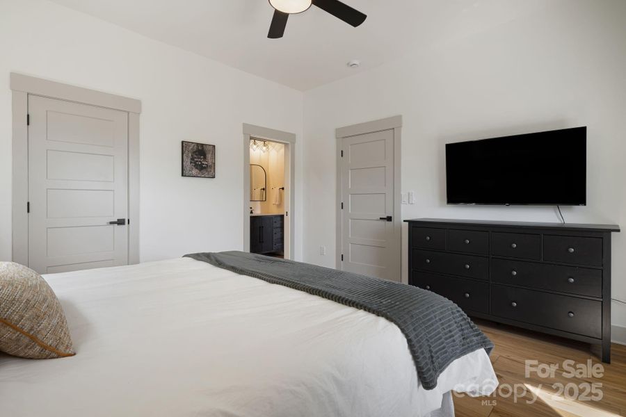 Furnished interior view inside a new home in , Seven Devils (Image 5).