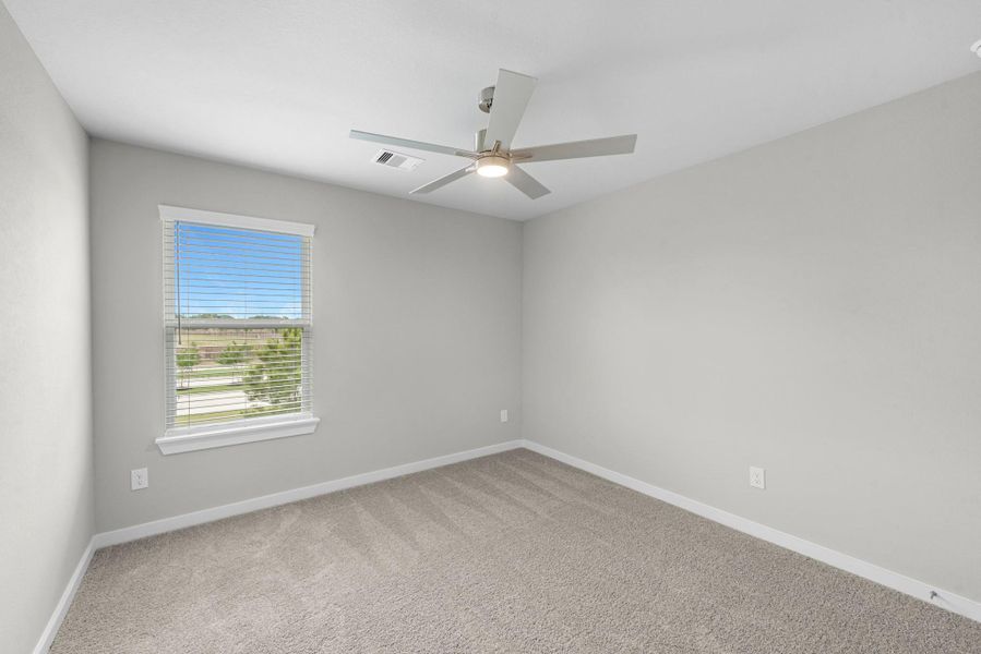 Spacious, unfurnished interior of a new home in Briarwood Crossing, Rosenberg (Image 28).