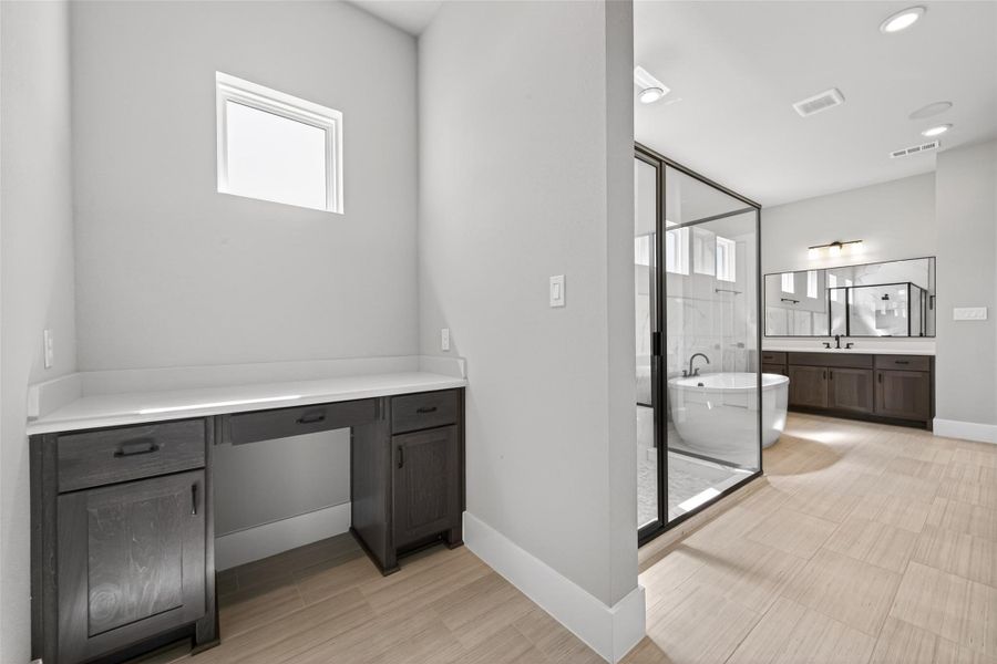 Furnished interior view inside a new home in , Missouri City (Image 41).