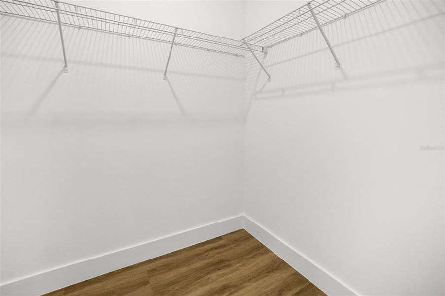 Spacious, unfurnished interior of a new home in , Kissimmee (Image 17).