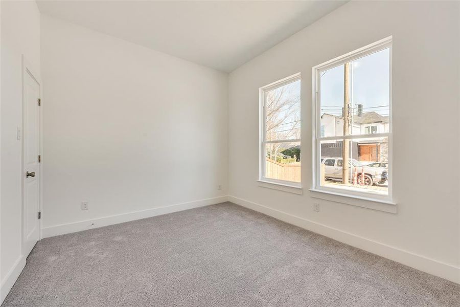 Spacious, unfurnished interior of a new home in , Dallas (Image 17).