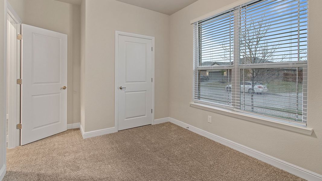 Spacious, unfurnished interior of a new home in Legado, Cleburne (Image 21).