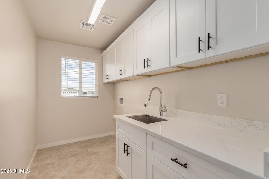 33 - Carver 33 - Carver