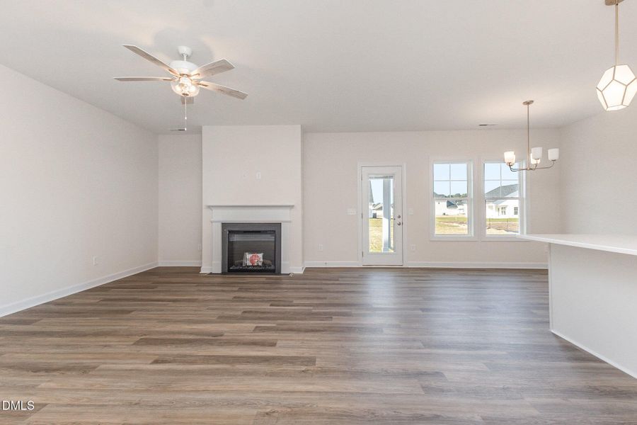 008_kv0a2461-edit_830