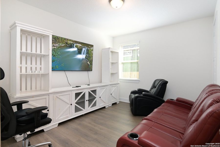 Furnished interior view inside a new home in Mesa Western, Cibolo (Image 25).