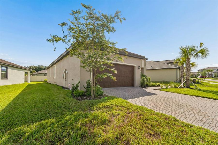 Exterior details and patio area of a home in Mirada Active Adult, San Antonio (Image 27).